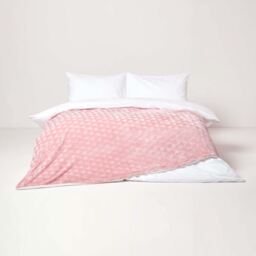 Homescapes Geometric Triangle Velvet Throw - Blush Pink / 200cm - thumbnail 4