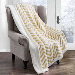 Chunky Sherpa backed Jacquard Chevron Throw Blanket - Ochre / 100x150 - thumbnail 2