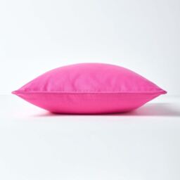 Homescapes Cotton Plain Cushion Cover - Cerise / 50cm - thumbnail 3