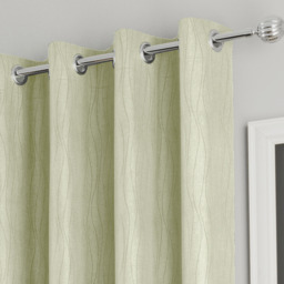 Pair of Goodwood Green Eyelet Thermal Room Darkening Curtains - Green / 168cm / 137cm - thumbnail 4