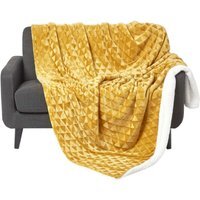 Homescapes Geometric Triangle Velvet Throw - Mustard / 160cm