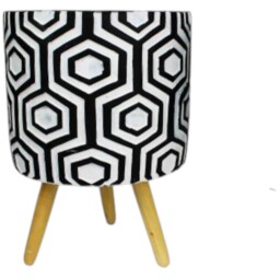 Black and White Indoor Cement Plant Pot on Legs - Triangle Shape / 13.5cm / 700g - thumbnail 4