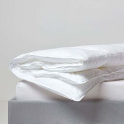 Homescapes Super Microfibre 13.5 Tog  Winter Duvet - White / Single - thumbnail 3