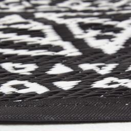 Homescapes Outdoor Rug Waterproof Reversible, 180cm Round, Black and White Motif - Black - thumbnail 4