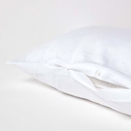 Homescapes Organic Egyptian Cotton V Shaped Pillowcase - White - thumbnail 3