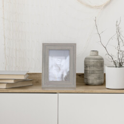 Hawthorn Wooden Photo Frame - Grey / 6 x 4in - thumbnail 5