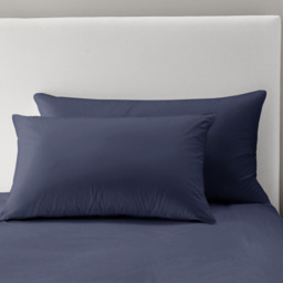Soft Touch Plain Microfibre Duvet Cover and Pillowcase Set - Navy  / King - thumbnail 2