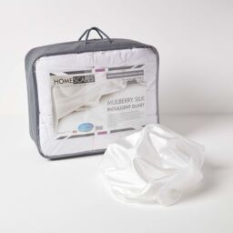 Homescapes Mulberry Silk 13.5 Tog Duvet - White / Single - thumbnail 2