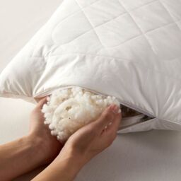 Homescapes Premium Wool King Size Pillow with Quilted Case - White - thumbnail 3