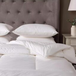 10.5 Tog Cotton Box-Stitched Anti-Allergy All Seasons Duvet - White / Super King size - thumbnail 4