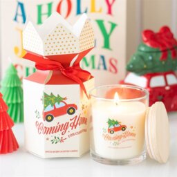 Coming Home for Christmas Spiced Berry Candle Festive Gift Cozy Scent - Cream - thumbnail 5