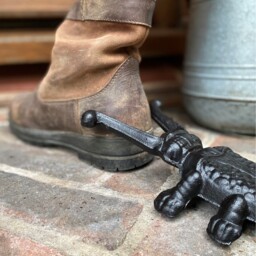 Cast Iron Hedgehog Boot Brush Shoe Scraper and Beetle Boot Jack - Brown - thumbnail 3