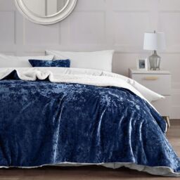 Chunky Sherpa backed Crushed Velvet Throw Blanket - Navy - thumbnail 3