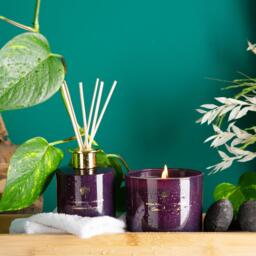 Nicola Spring Scented Candle and Reed Diffuser Set - Cinnamon & Orange - thumbnail 4