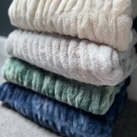 Aspen Faux Fur Super Soft Throw - Cream