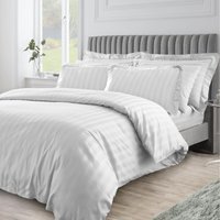Premium Look Satin Stripe patterened duvet set - White / Double