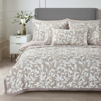 Luxury 3D Jacquard Stunning Leaf Pattern Duvet Set - Natural / Double - thumbnail 1