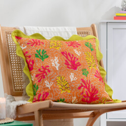 Coral Scalloped Cushion - Citronelle / 80 Polyester 20 Feather - thumbnail 3