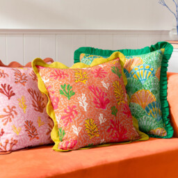 Coral Scalloped Cushion - Citronelle / 80 Polyester 20 Feather - thumbnail 5