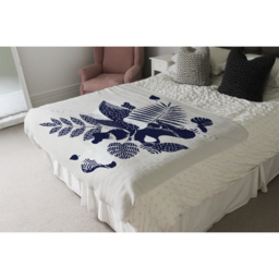 Prints Of Navy Autumn Leaves Blanket - Blue - thumbnail 4
