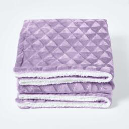 Homescapes Geometric Triangle Velvet Throw - Lavender / 230cm - thumbnail 4
