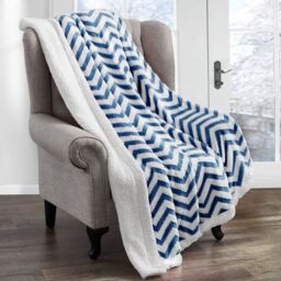 Chunky Sherpa backed Jacquard Chevron Throw Blanket - Navy / 100x150 - thumbnail 2