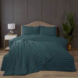 Chunky Ribbed Plush Throw Blanket Ultra-Soft and Cozy (150 x 200 cm) - Racing Green - thumbnail 2