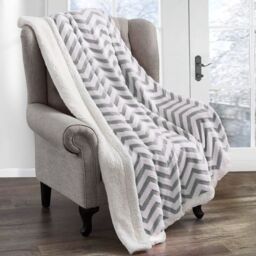 Chunky Sherpa backed Jacquard Chevron Throw Blanket - Grey / 100x150 - thumbnail 2