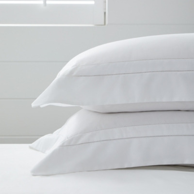 Luxurious Sherborne Oxford Pillowcase in White - Super King Size - image 1