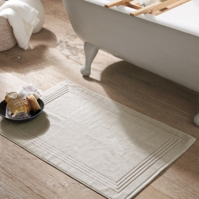 Luxurious Egyptian Cotton Bath Mat in Feather Grey - Available in Two Sizes - image 1