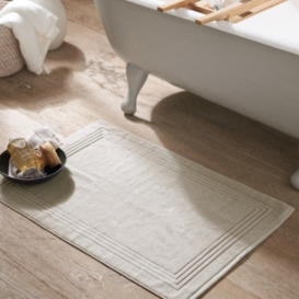 Luxurious Egyptian Cotton Bath Mat in Feather Grey - Available in Two Sizes - thumbnail 1