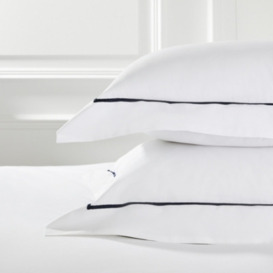 The White Company Savoy Oxford Pillowcase - Single, White/Navy, Size: Standard