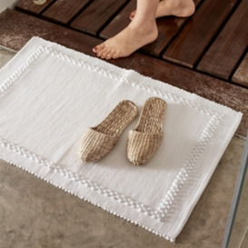 Vintage French Knot Textured Armande Bath Mat - White, Extra Large - thumbnail 2