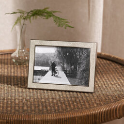"The White Company ""Classic Textured Frame - 4x6\"", Cream, Size: One Size"""
