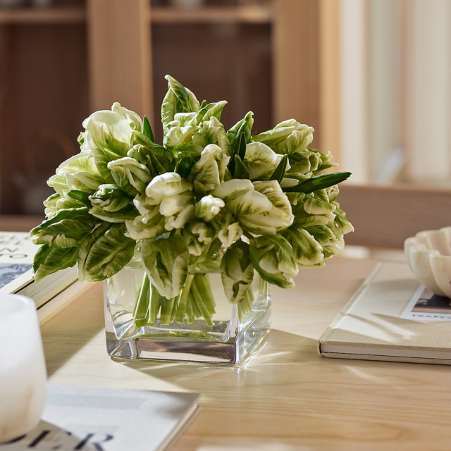 The White Company Aldby Vase, Clear, Size: One Size - image 1