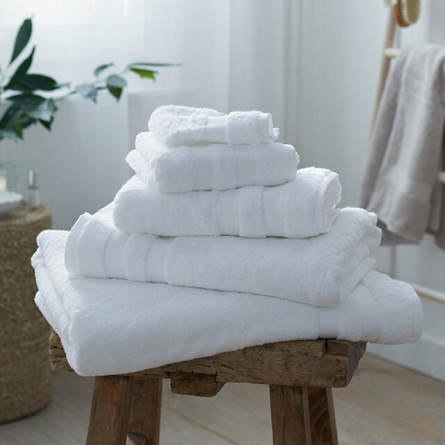 The White Company Classic Double Border Bath Towel