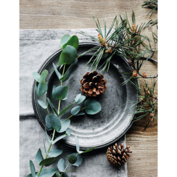 The White Company Fir Tree Large Candle, No Colour, Size: One Size - thumbnail 2