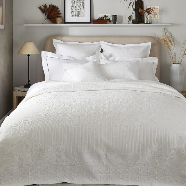 The White Company Vintage Etienne Bedspread