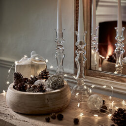 The White Company Extra Long Star Fairy Lights - 80 Bulbs, Silver - thumbnail 2