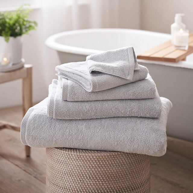 The White Company Waffle Edge Spa Super Jumbo Towel