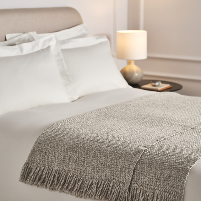 The White Company Lowell Throw