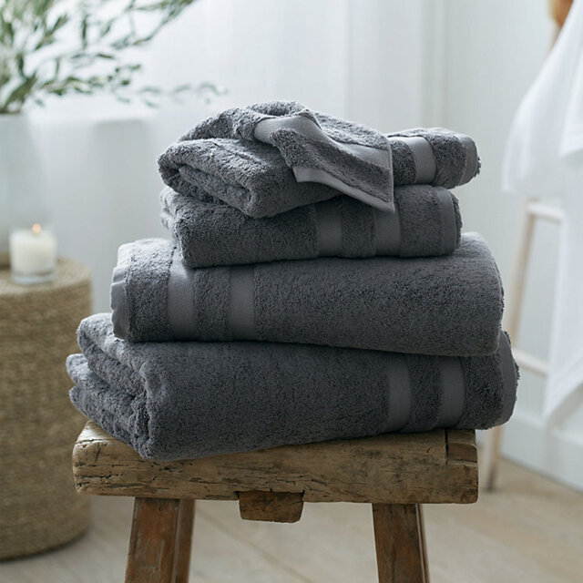 The White Company Classic Double Border Hand Towel