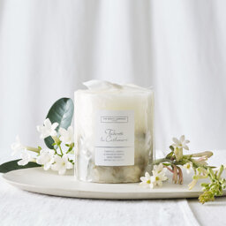 The White Company Tuberose & Cashmere Botanical Candle - Medium, No Colour, Size: One Size