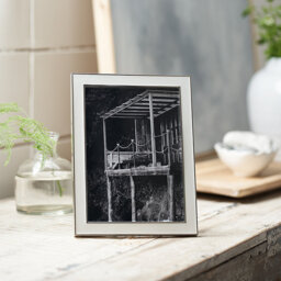 The White Company White Resin Photo Frame - 5x7”, White, Size: One Size - thumbnail 1