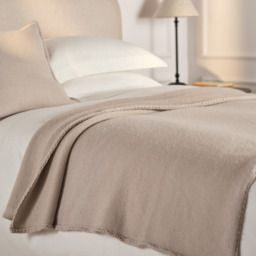 The White Company Hadlow Throw