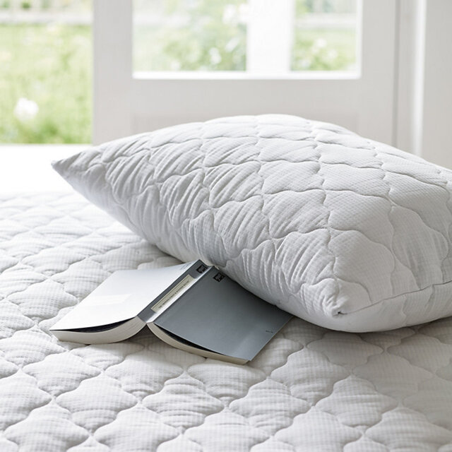 The White Company Temperature Balance Quilted Pillow Protector