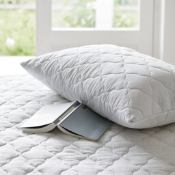 The White Company Temperature Balance Quilted Pillow Protector