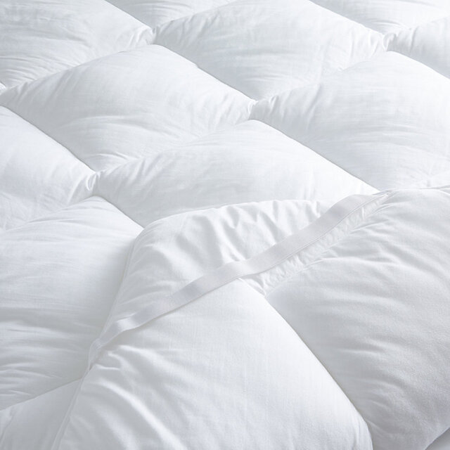 The White Company Hypoallergenic Comfort Topper