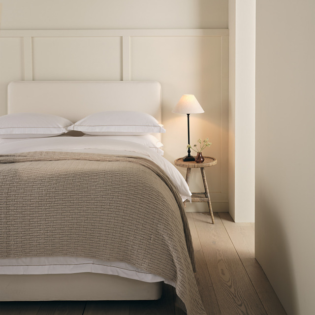 The White Company Harper Throw