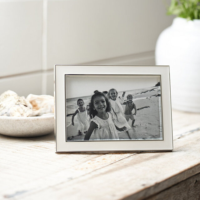 The White Company White Resin Photo Frame - 4x6”, White, Size: One Size - image 1